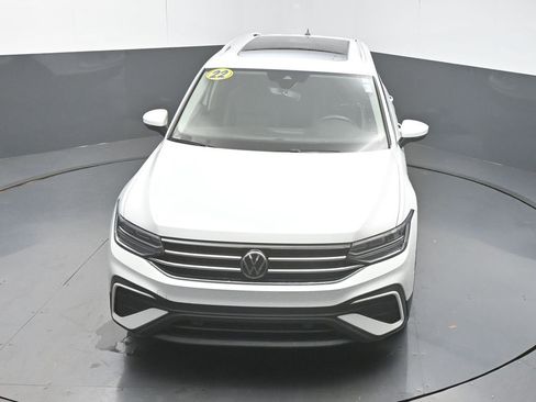 Used 2022 Volkswagen Tiguan SE image 43