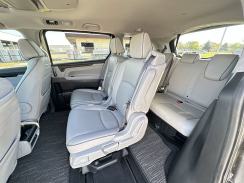 Used 2024 Honda Odyssey Elite image 26