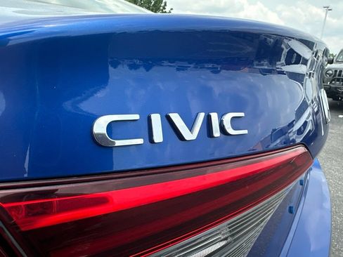 Used 2023 Honda Civic EX image 4