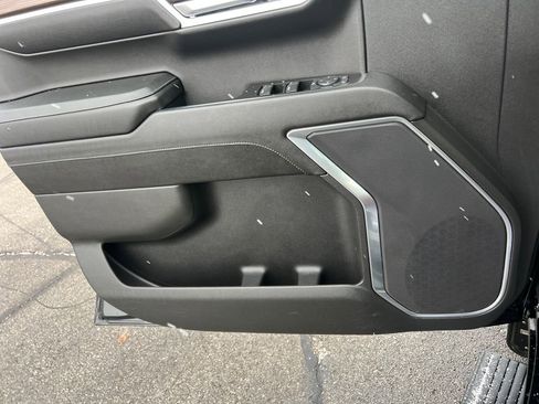 Used 2023 Chevrolet Silverado 1500 LT Trail Boss w/ Protection Package image 10