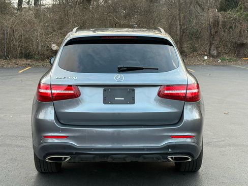 Used 2019 Mercedes-Benz GLC 300 w/ Driver Assistance Package image 9