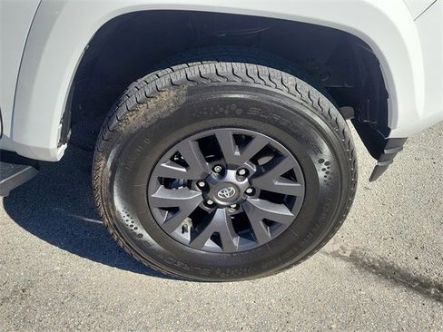Used 2023 Toyota Tacoma 2WD Double Cab image 7
