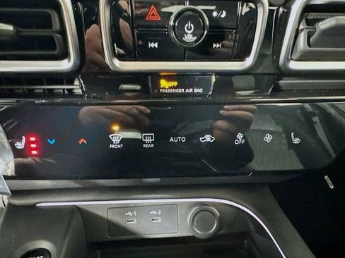 New 2026 Nissan Sentra SV image 13