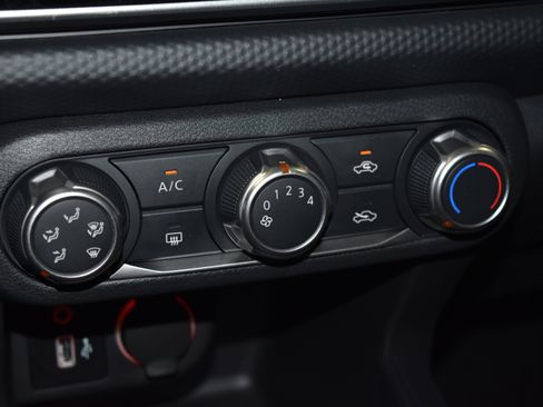 New 2025 Nissan Kicks Play S FWD image 8