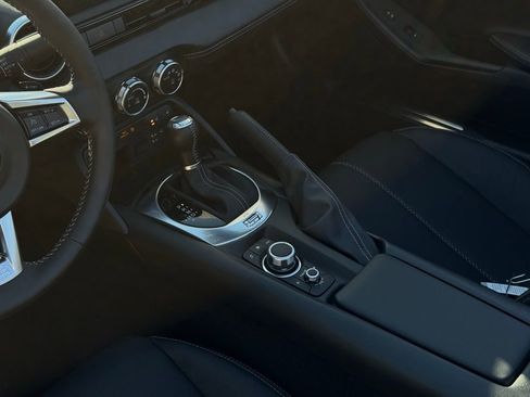 Used 2023 MAZDA MX-5 Miata Grand Touring image 25
