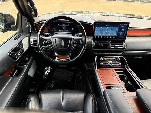 Used 2022 Lincoln Navigator Reserve AWD/4WD image 42