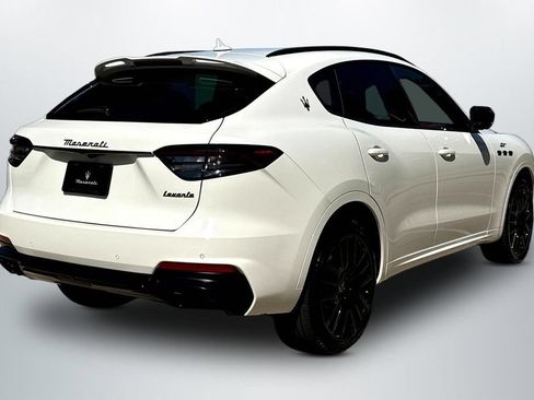 Used 2022 Maserati Levante GT AWD/4WD image 7