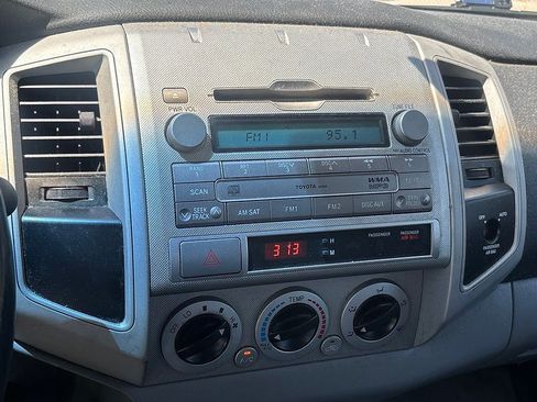 Used 2010 Toyota Tacoma PreRunner RWD image 9