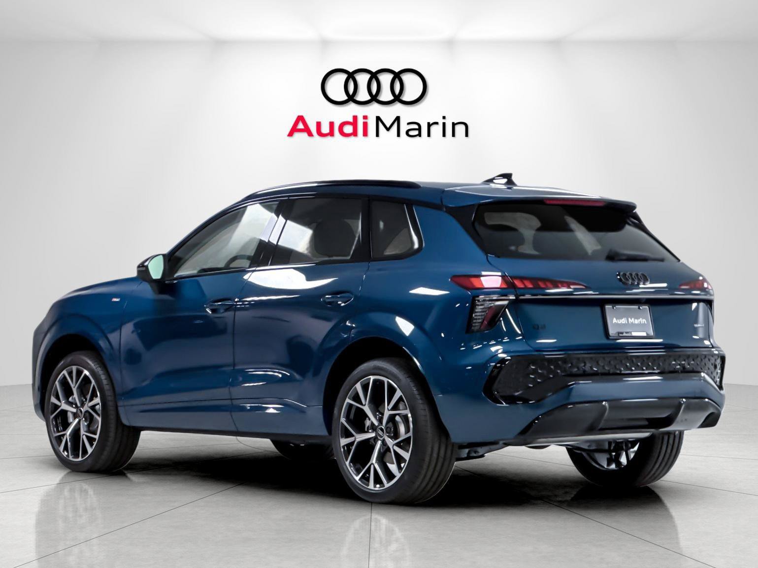 New 2026 Audi Q3 quattro 2.0T AWD/4WD image 3