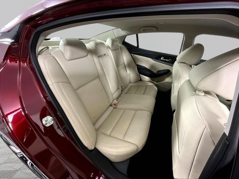 Used 2018 Nissan Maxima 3.5 SV FWD image 25