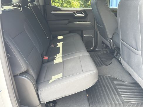 Used 2025 Chevrolet Silverado 1500 LT RWD image 15