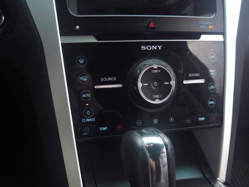 Used 2015 Ford Explorer Sport w/ Equipment Group 401A AWD/4WD image 9