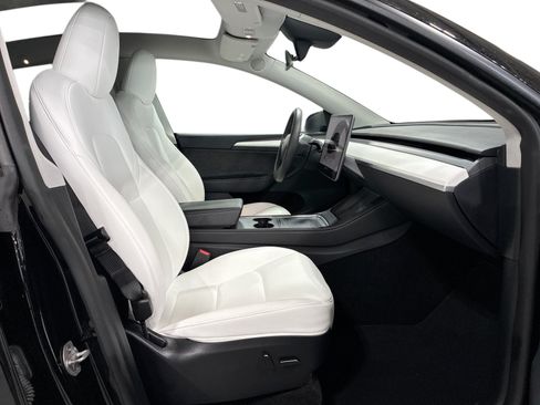 Certified 2023 Tesla Model Y Performance AWD/4WD image 13