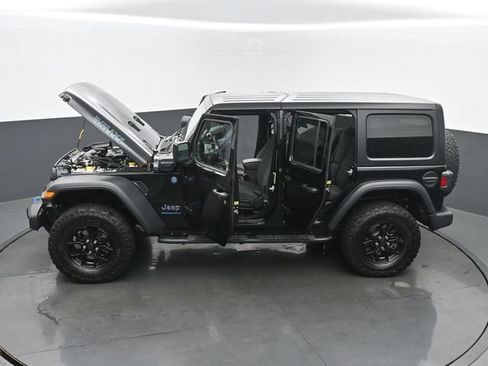 Used 2024 Jeep Wrangler Unlimited AWD/4WD image 61