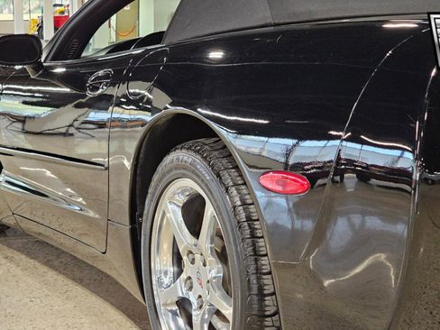 Used 2000 Chevrolet Corvette Convertible w/ Memory Pkg image 13
