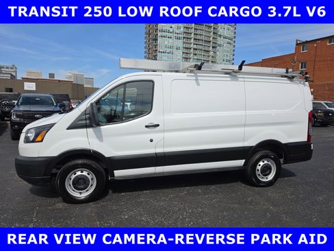Used 2019 Ford Transit 250 130 Low Roof image 1