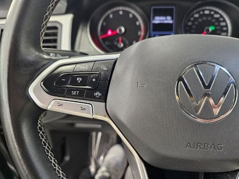 Used 2021 Volkswagen Atlas Cross Sport SE image 11