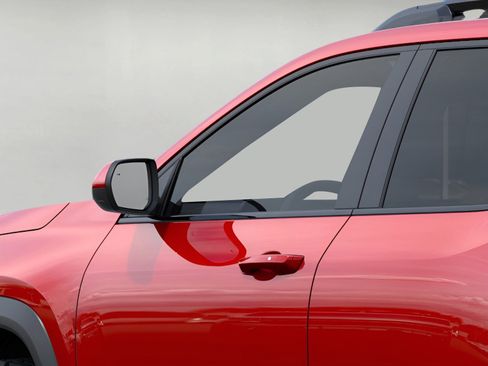 New 2026 Chevrolet Equinox ACTIV w/ Convenience Package III image 12