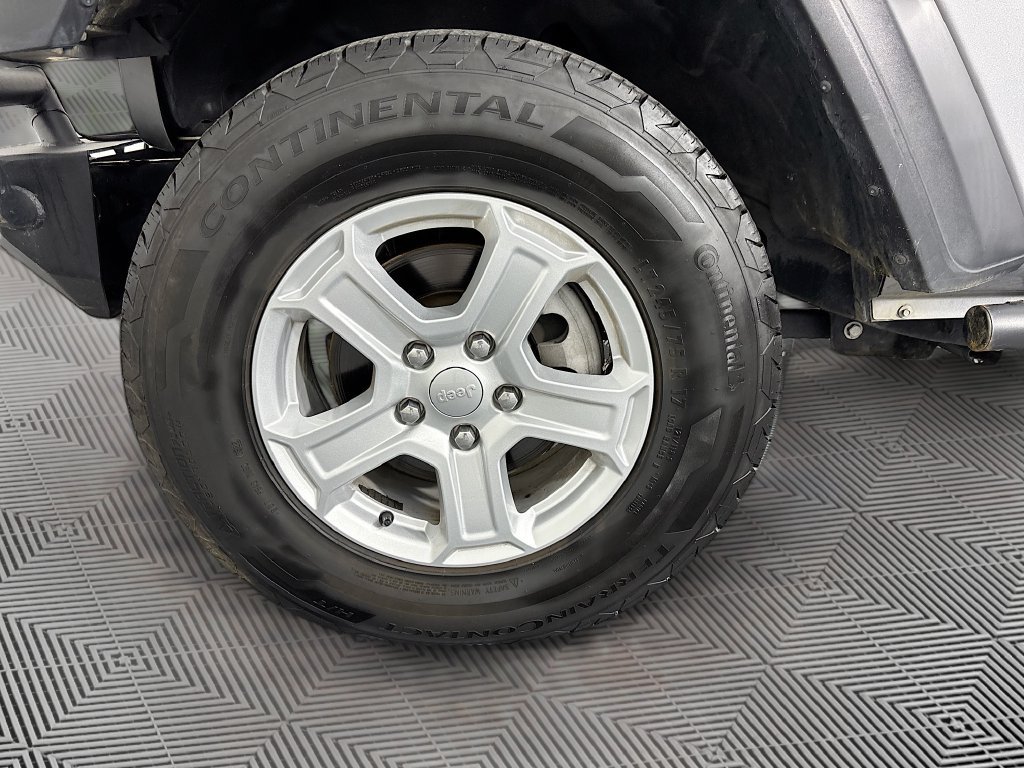 Used 2019 Jeep Wrangler Unlimited Sport S AWD/4WD image 29