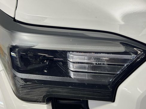 Used 2024 Toyota Tacoma SR5 image 12