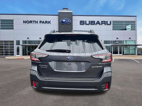 Used 2020 Subaru Outback Premium image 4