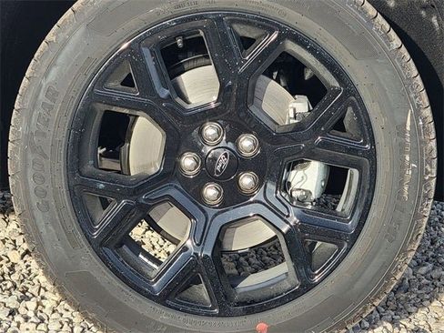 New 2025 Ford Maverick Lariat w/ Black Appearance Package image 17