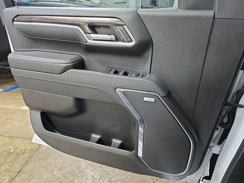 New 2025 Chevrolet Silverado 1500 LTZ image 27