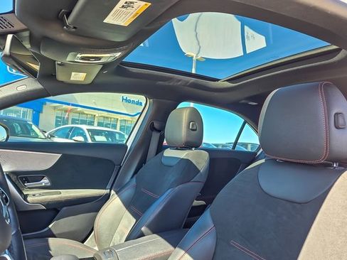 Used 2022 Mercedes-Benz A 220 4MATIC image 9