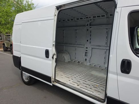 Used 2023 RAM ProMaster 2500 FWD image 22