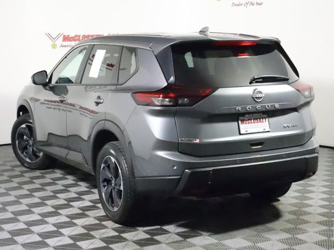 Used 2024 Nissan Rogue SV AWD/4WD image 13