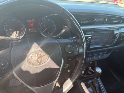 Used 2016 Toyota Corolla S w/ Driver Convenience Package image 4