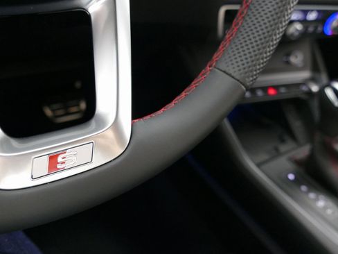 New 2025 Audi Q3 2.0T Premium Plus image 18