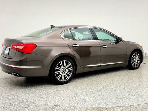 Used 2014 Kia Cadenza Premium w/ Luxury Package FWD image 5