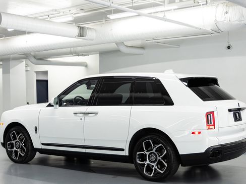Certified 2023 Rolls-Royce Cullinan Black Badge w/ Driver's Package AWD/4WD image 4