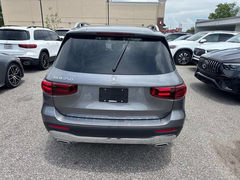 Used 2025 Mercedes-Benz GLB 250 image 4