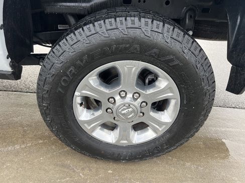 Used 2024 RAM 2500 Big Horn image 14