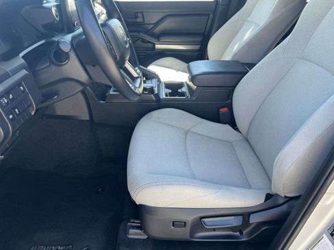 Used 2025 Toyota 4Runner SR5 AWD/4WD image 16