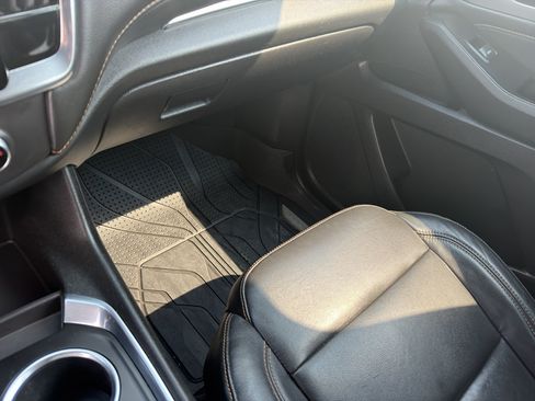 Used 2019 Chevrolet Traverse LT AWD/4WD image 19