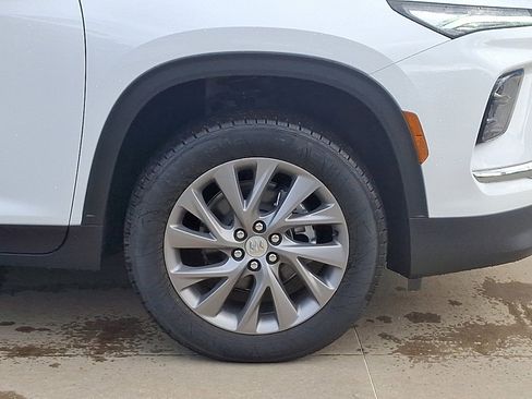 New 2026 Buick Enclave Preferred w/ Power Package image 8