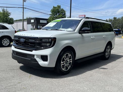 Used 2025 Ford Expedition Max Active RWD image 7