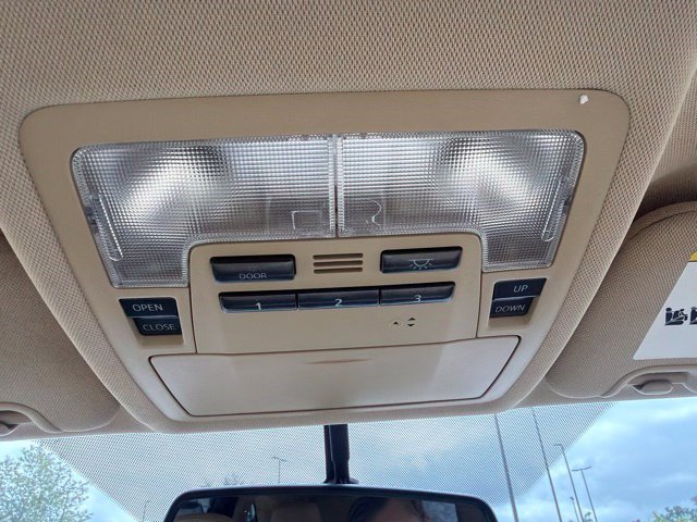 Used 2015 Toyota Highlander Limited AWD/4WD image 30