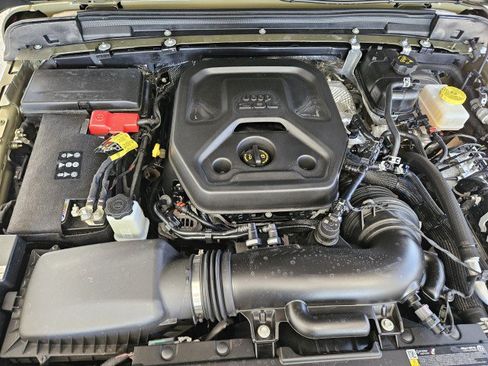 Used 2026 Jeep Wrangler Sport AWD/4WD image 7