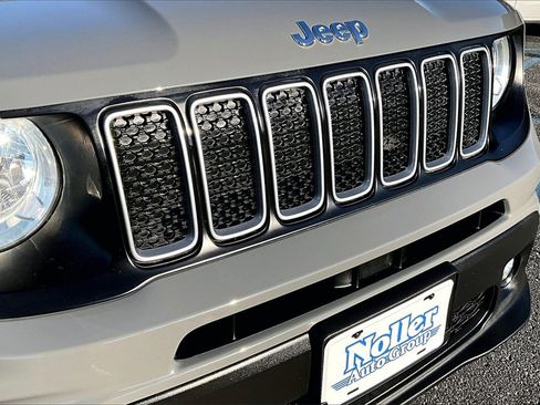 Used 2022 Jeep Renegade Latitude image 28