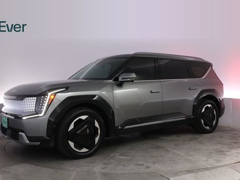 Used 2024 Kia EV9 Land AWD/4WD image 18