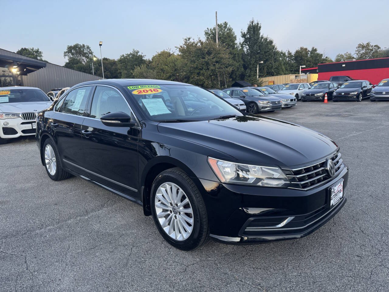 Used 2016 Volkswagen Passat 1.8T SE FWD image 4