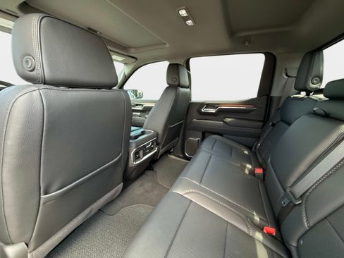 Used 2025 GMC Sierra 1500 Denali w/ Denali Reserve Package AWD/4WD image 19