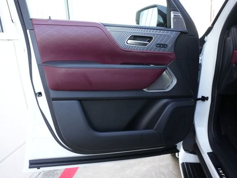 New 2026 INFINITI QX80 Autograph w/ Premium Cargo Package AWD/4WD image 18