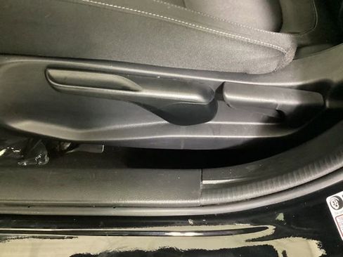 Used 2019 Honda Civic EX image 14