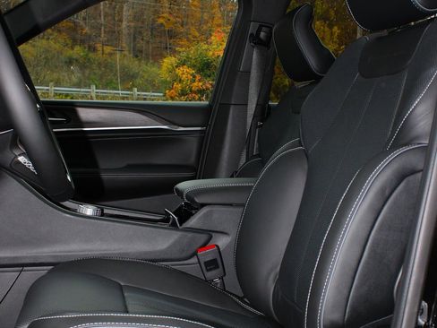 New 2025 Jeep Grand Cherokee L Overland image 15