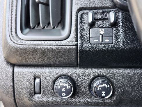 Used 2017 GMC Canyon SLT w/ Trailering Package image 23